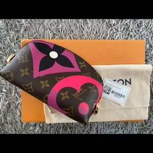 Authentic LV cosmetic pouch from the Game on Collection! ♠️ ❤️